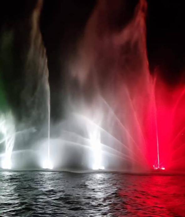 Color Water Show