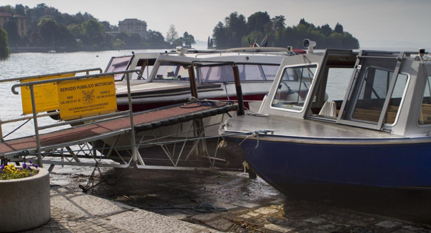 lago maggiore boat